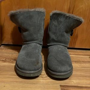 Gray uggs